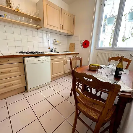 Apartment Pyrenees Paris